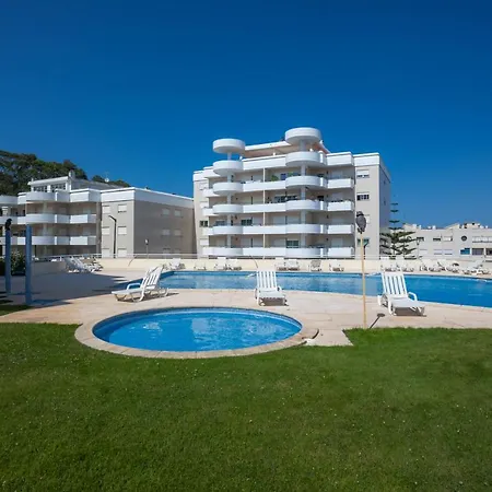 Condominio Com Piscina Em Buarcos
